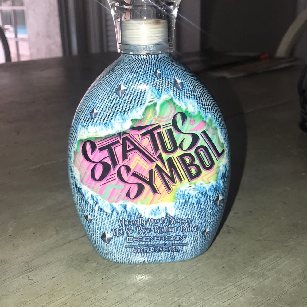 Status Symbol Tanning Lotion